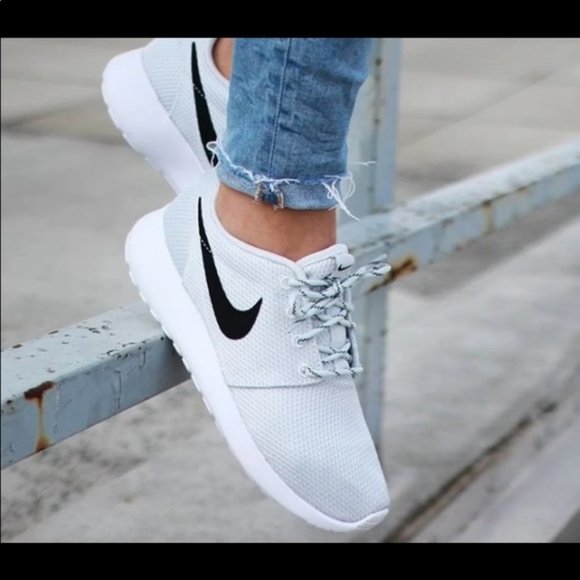 Nike | Shoes | Nike Roshe One White 